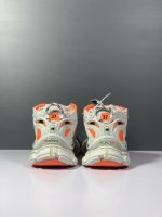 BALENCIAGA RUNNER SNEAKER IN FLUO ORANGE – BLA056