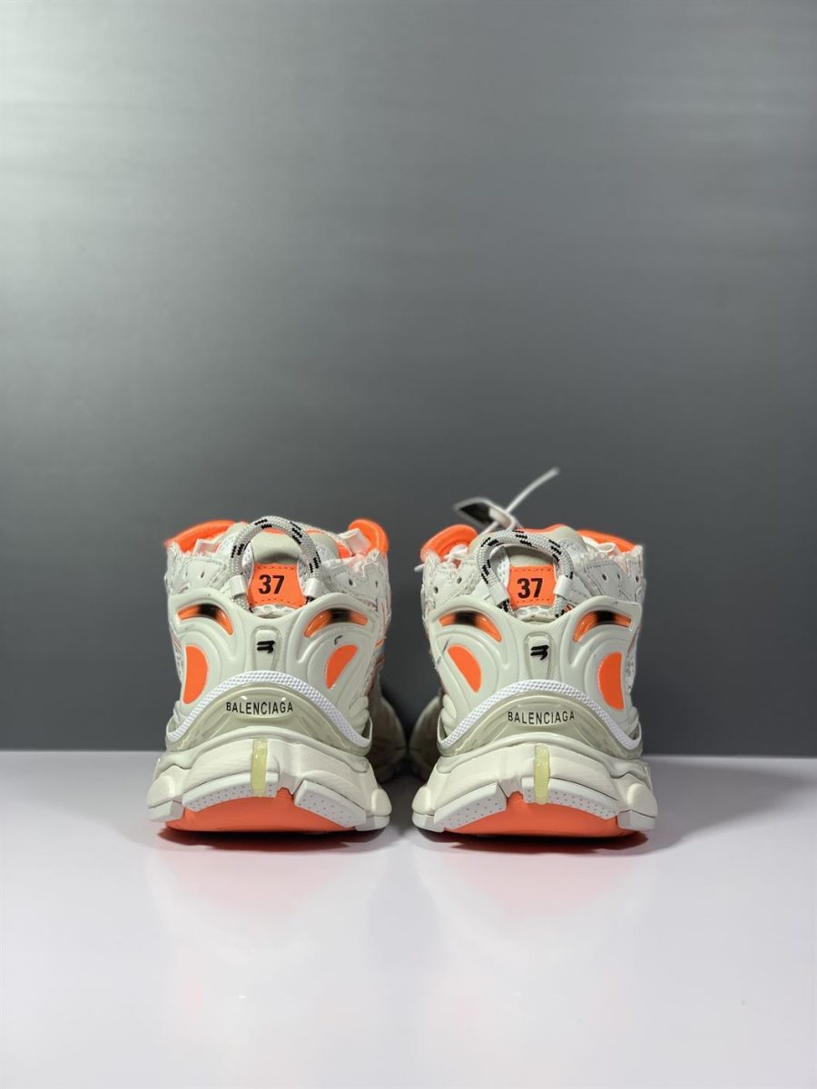 BALENCIAGA RUNNER SNEAKER IN FLUO ORANGE – BLA056