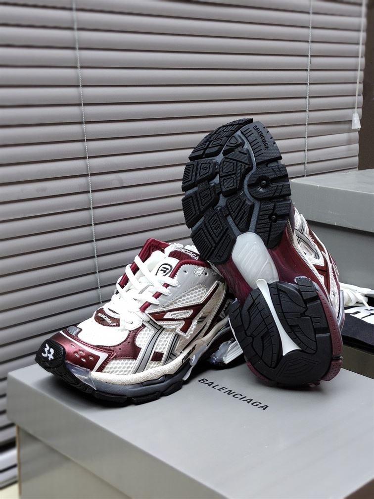 BALENCIAGA RUNNER SNEAKER IN GREY – BLA055