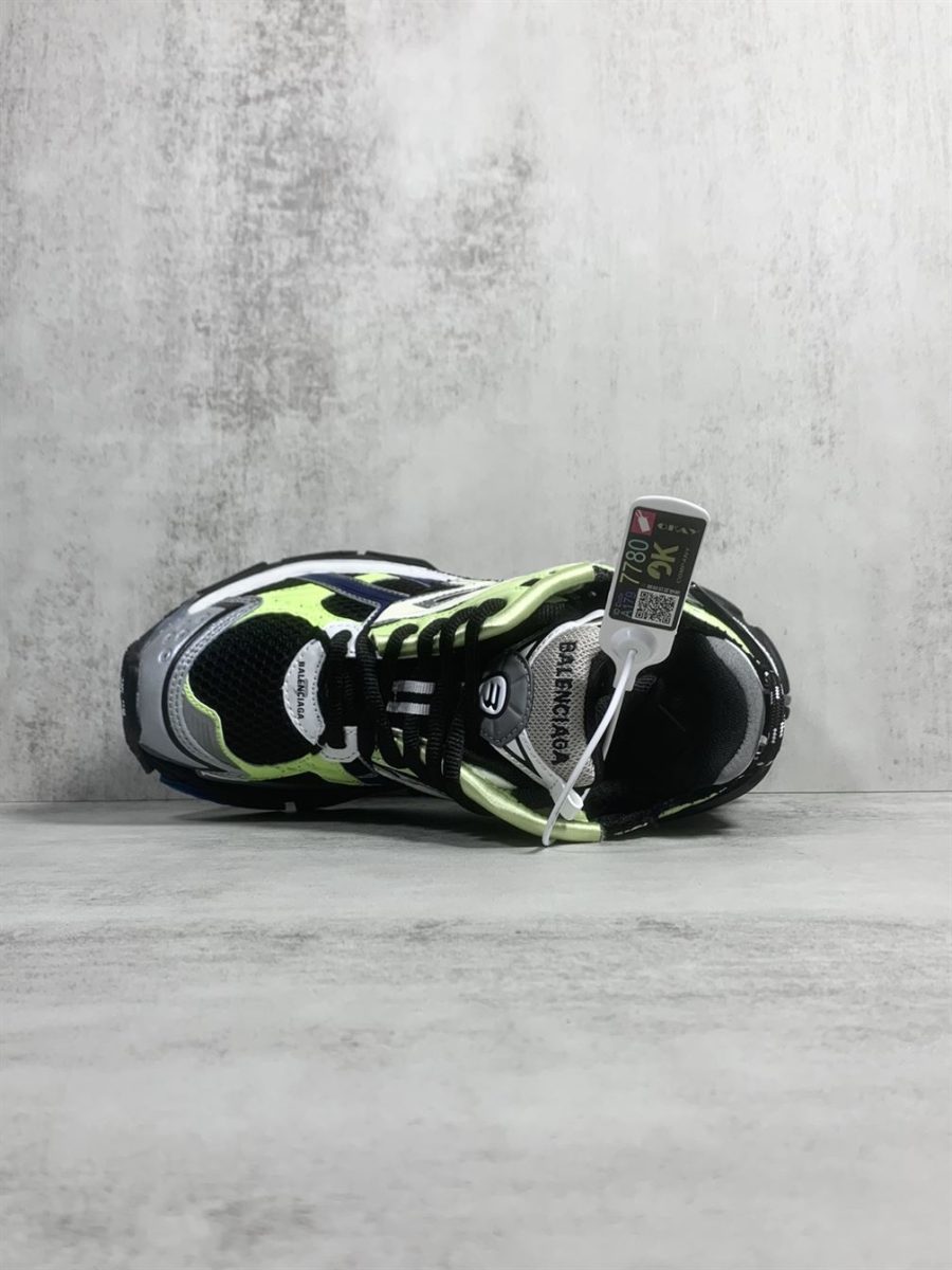 BALENCIAGA RUNNER SNEAKER IN GREY – BLA057