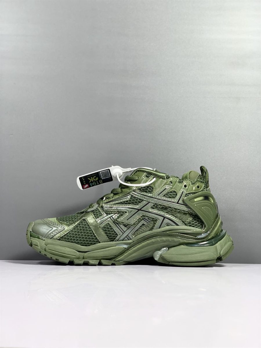 BALENCIAGA RUNNER TRAINERS IN DARK GREEN MESH AND NYLON – BLA025