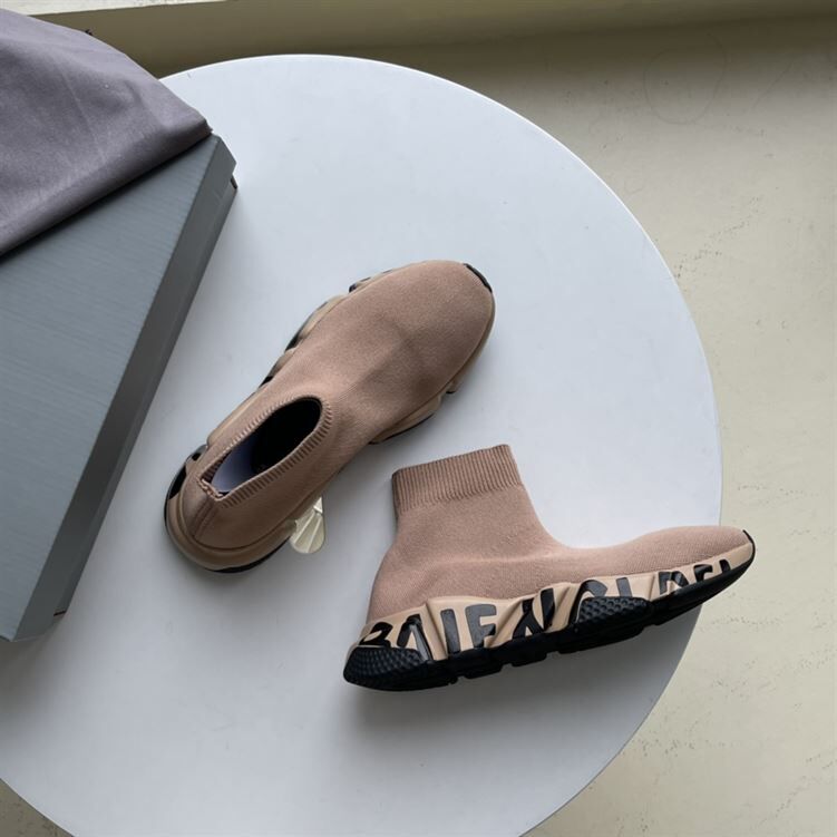 BALENCIAGA SPEED RECYCLED KNIT GRAFFITI SNEAKER IN BEIGE – BLA050