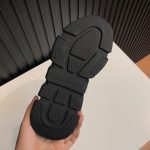 BALENCIAGA SPEED RECYCLED KNIT GRAFFITI SNEAKER IN BLACK – BLA049