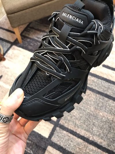 balenciaga-track-30-sneakers-full-black-bla004-ubmhp.jpeg
