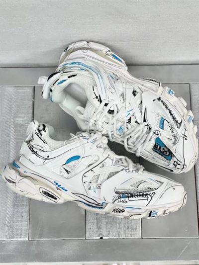 balenciaga-track-sneaker-bla087-eiequ.jpg