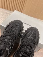 BALENCIAGA TRACK TRAINERS BLACK – BLA070
