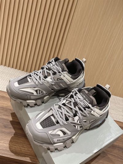 balenciaga-track-trainers-grey-bla071-neft6.jpeg