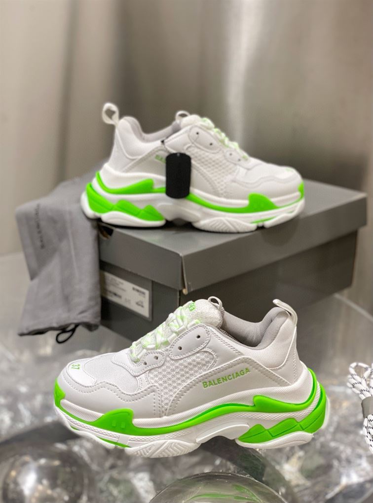 BALENCIAGA TRIPLE S 1.0 SNEAKERS IN WHITE AND GREEN – BLA022