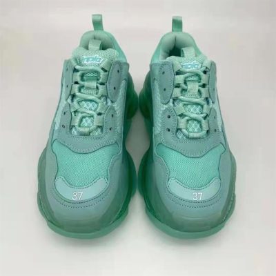 balenciaga-triple-s-clear-sole-bla061-hb7kn.jpeg