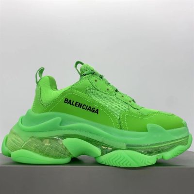 balenciaga-triple-s-clear-sole-in-neon-green-bla019-nmryb.jpeg