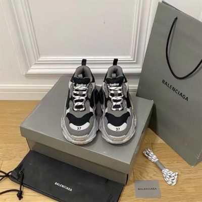 balenciaga-triple-s-grey-black-bla059-nn96o.jpg