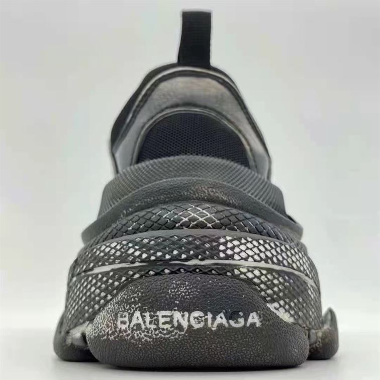 BALENCIAGA TRIPLE S SNEAKERS – BLA075