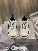 BALENCIAGA TRIPLE S SNEAKERS IN GREY AND BLACK – BLA020
