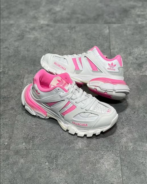 BALENCIAGA X ADIDAS TRACK FORUM LOW TOP SNEAKER – BLA082