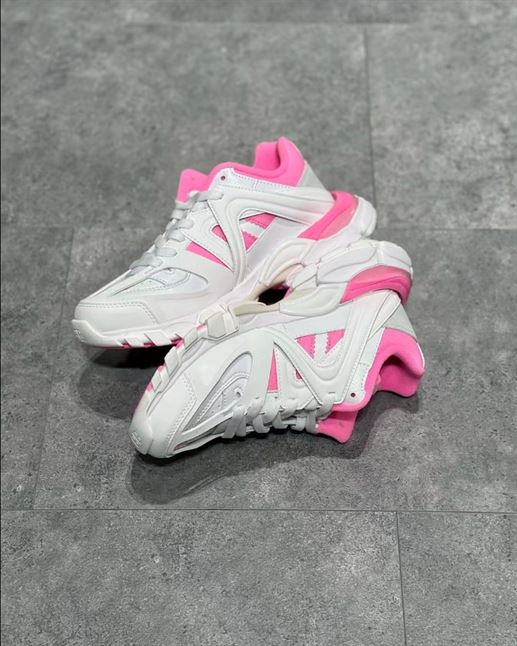 BALENCIAGA X ADIDAS TRACK FORUM LOW TOP SNEAKER – BLA082