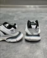 BALENCIAGA X ADIDAS TRACK FORUM LOW TOP SNEAKER – BLA083