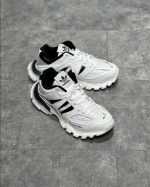 BALENCIAGA X ADIDAS TRACK FORUM LOW TOP SNEAKER – BLA083