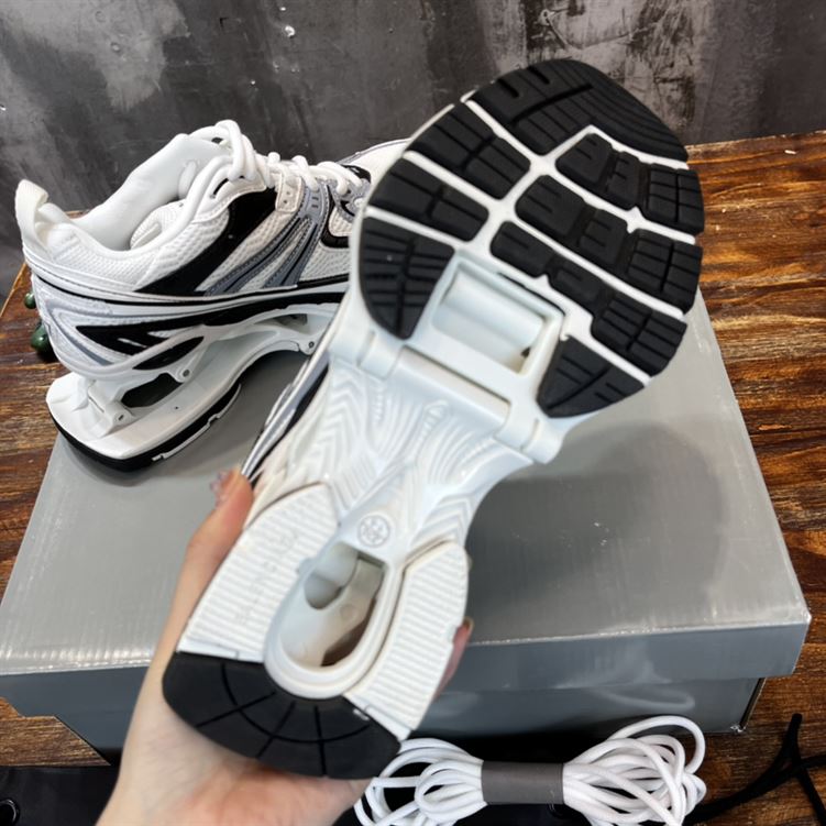 BALENCIAGA X-PANDER SNEAKER IN OFF WHITE – BLA042