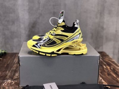 balenciaga-x-pander-sneaker-in-yellow-bla043-kr210.jpeg