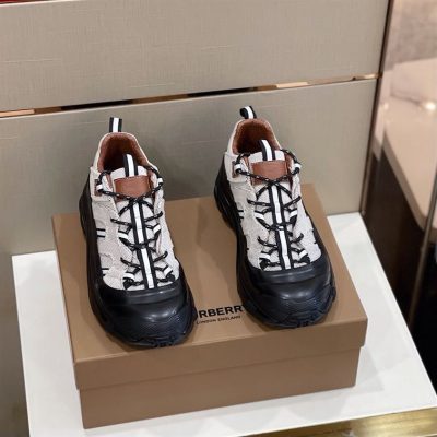 burberry-black-and-white-canvas-arthur-sneakers-bbr021-yti26.jpg