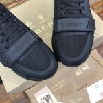 BURBERRY BLACK KINGDOM PRINT SNEAKERS – BBR030