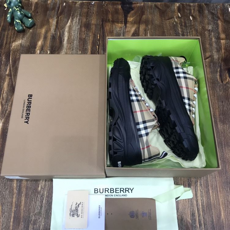 BURBERRY VINTAGE CHECK COTTON ARTHUR SNEAKERS – BBR028