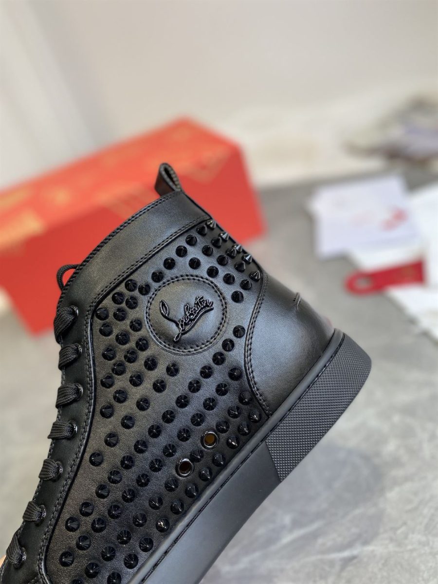 CHRISTIAN LOUBOUTIN HIGH TOP SNEAKER – CLS006