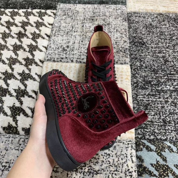CHRISTIAN LOUBOUTIN HIGH TOP SNEAKER – CLS009