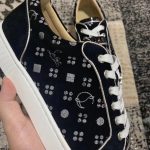 CHRISTIAN LOUBOUTIN LOW TOP SNEAKER – CLS003