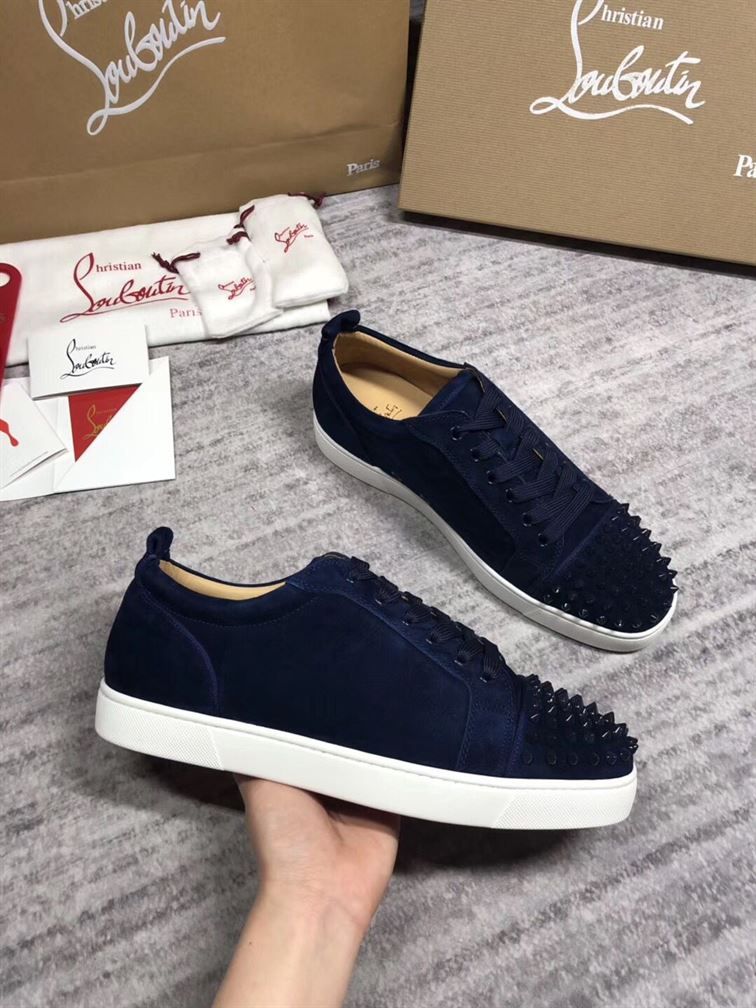 CHRISTIAN LOUBOUTIN LOW TOP SNEAKER – CLS013