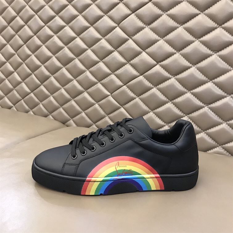 CHRISTIAN LOUBOUTIN LOW TOP SNEAKER – CLS019