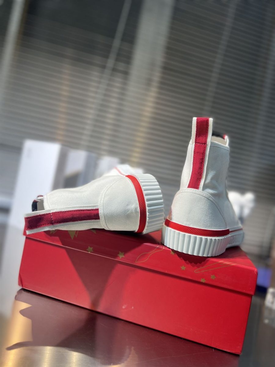 CHRISTIAN LOUBOUTIN PEDRO JUNIOR HIGH-TOP SNEAKERS – CLS026