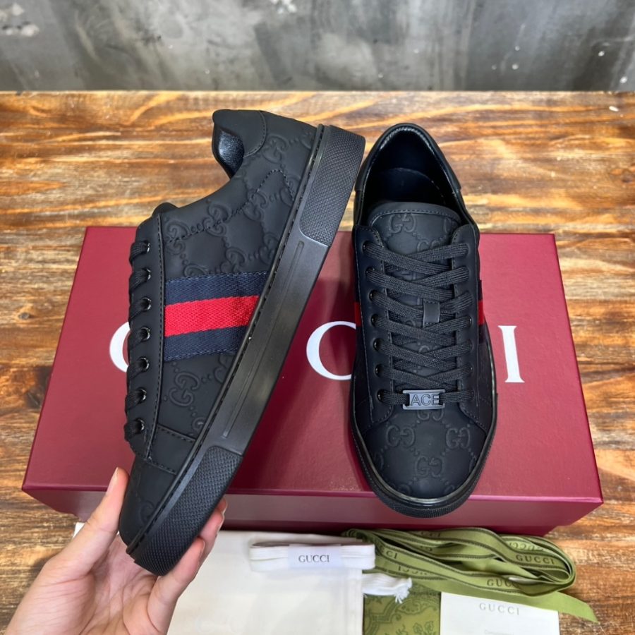 Gucci ACE Black and Red Web Sneaker – GCC170