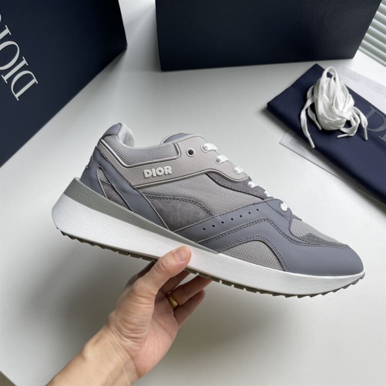 DIOR B29 SNEAKER – DO084