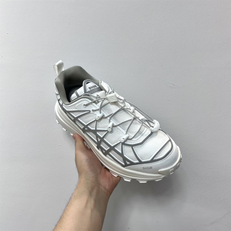 DIOR B31 RUNNER SNEAKER WHITE GREY – DO098