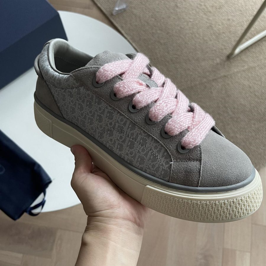 DIOR B33 SNEAKER GRAY AND WHITE DIOR OBLIQUE JACQUARD – DO130
