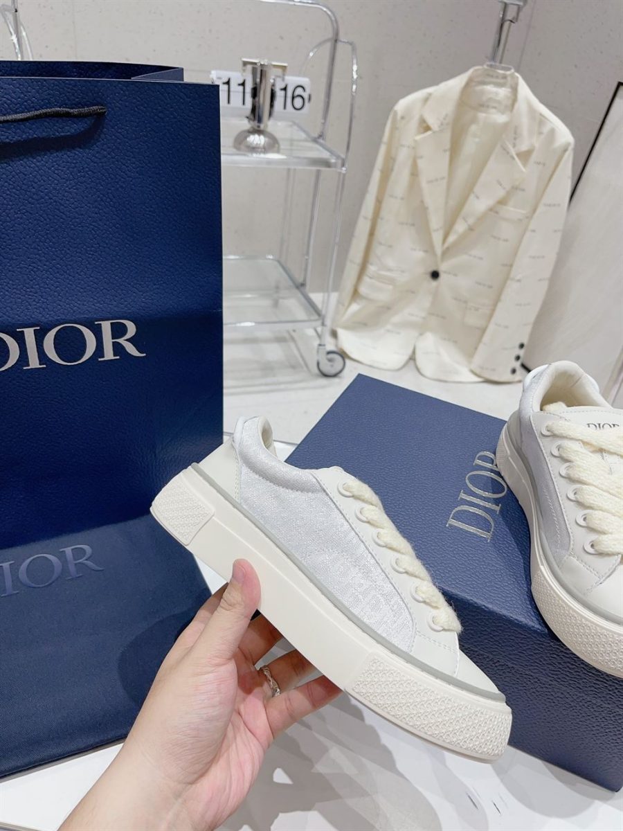 DIOR B33 SNEAKER WHITE SMOOTH CALFSKIN OBLIQUE JACQUARD – DO134