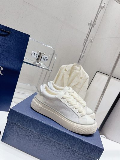 dior-b33-sneaker-white-smooth-calfskin-oblique-jacquard-do134-9isnb.jpg