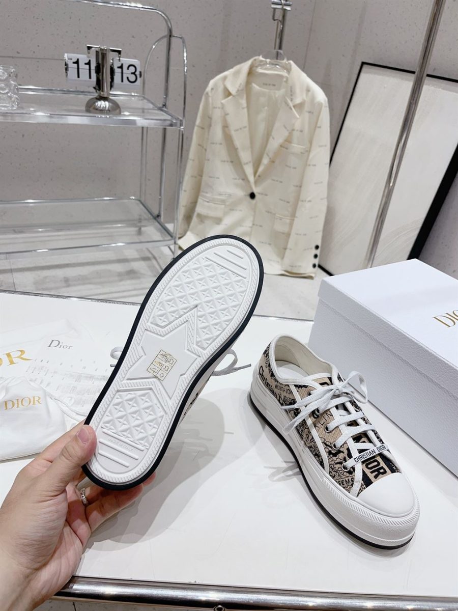 DIOR WALK’N’DIOR PLATFORM SNEAKER – DO111