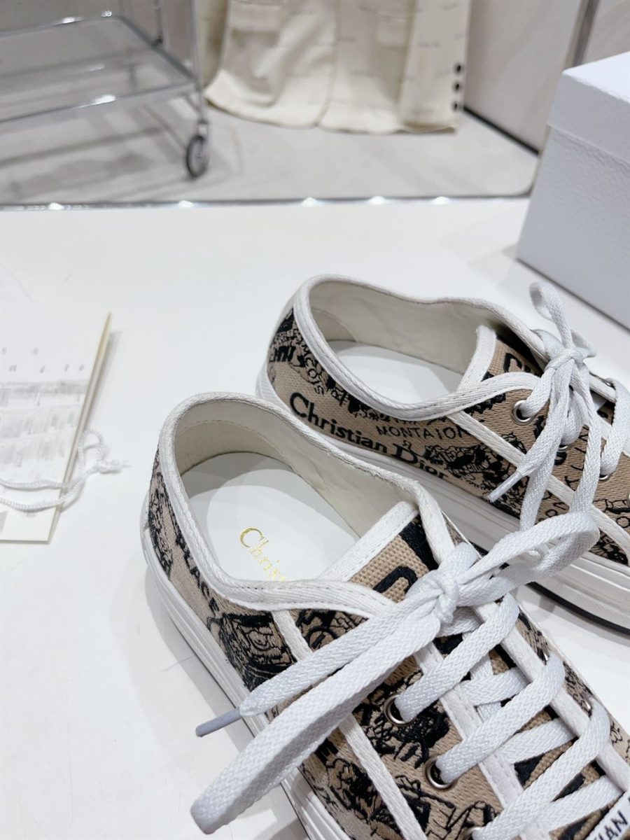 DIOR WALK’N’DIOR PLATFORM SNEAKER – DO111