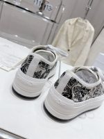 DIOR WALK’N’DIOR PLATFORM SNEAKER – DO113