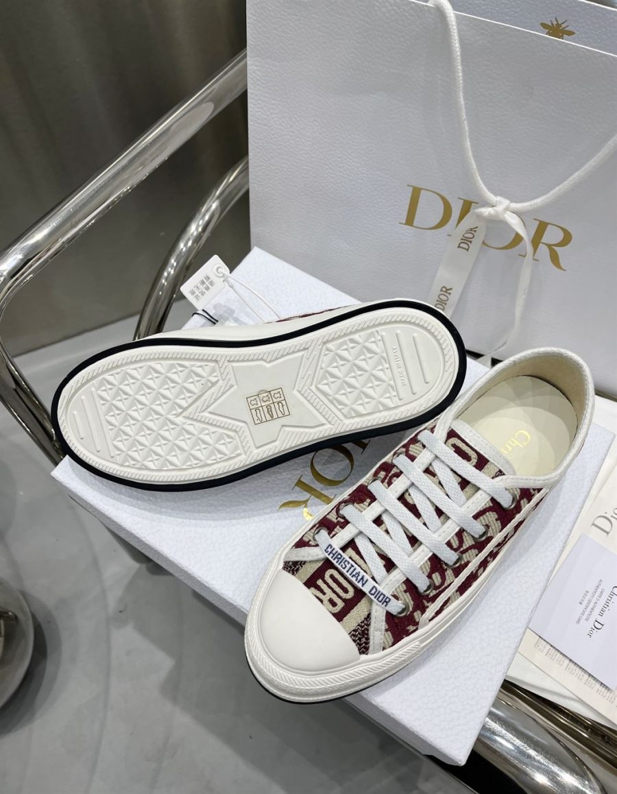 DIOR WALK’N’DIOR SNEAKER – DO126