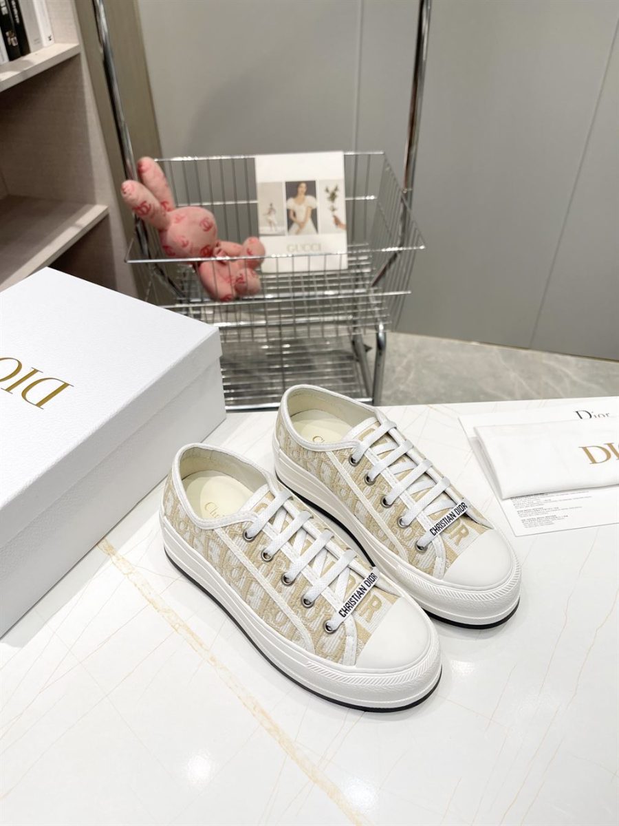 DIOR WALK’N’DIOR SNEAKER – DO127