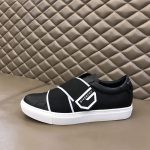 GIVENCHY ELASTICATED LOGO STRAP SNEAKERS – GVC005