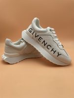 GIVENCHY RUNNER SNEAKERS IN PERFORATED LEATHER – GVC006