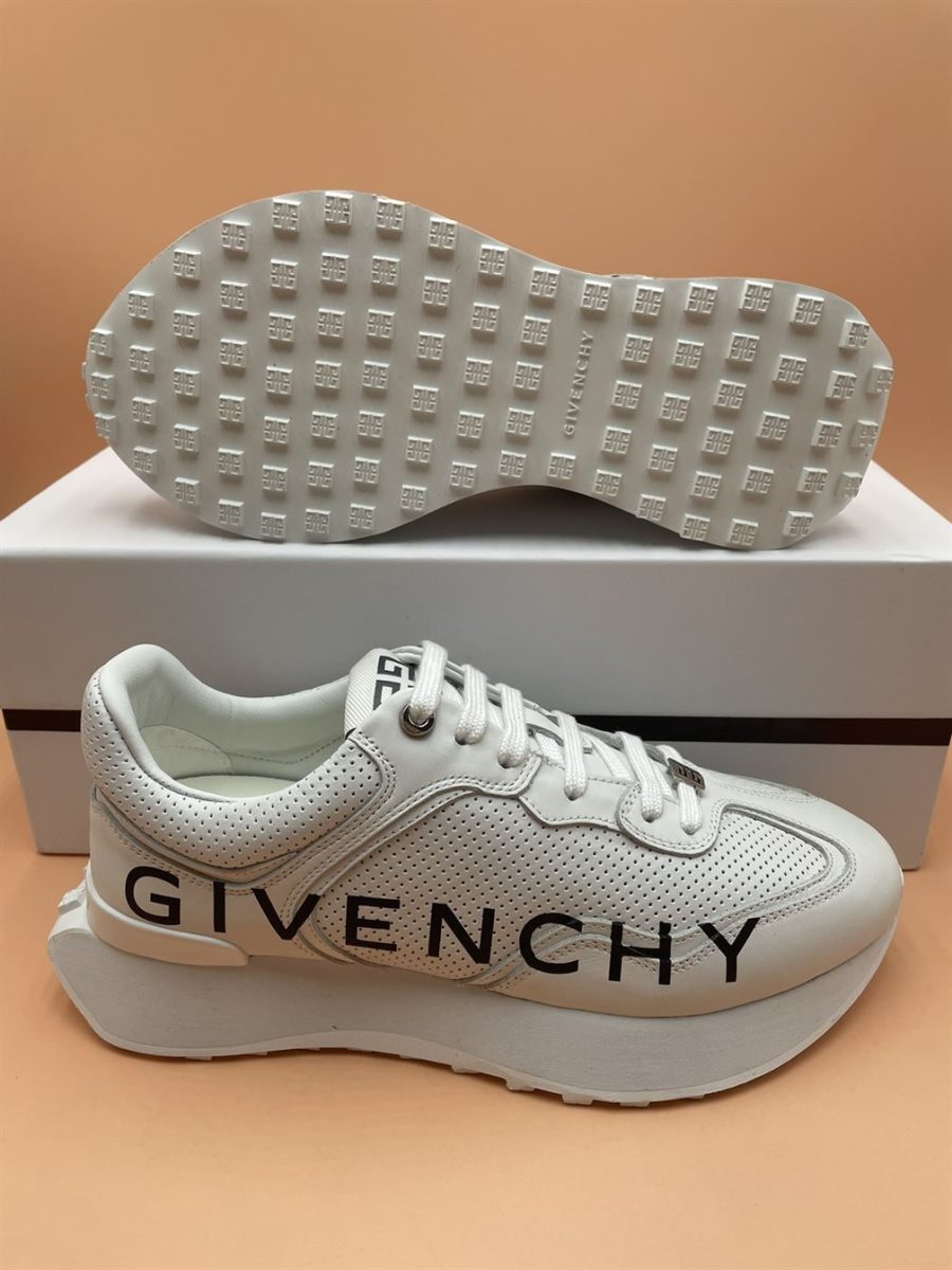 GIVENCHY RUNNER SNEAKERS IN PERFORATED LEATHER – GVC006
