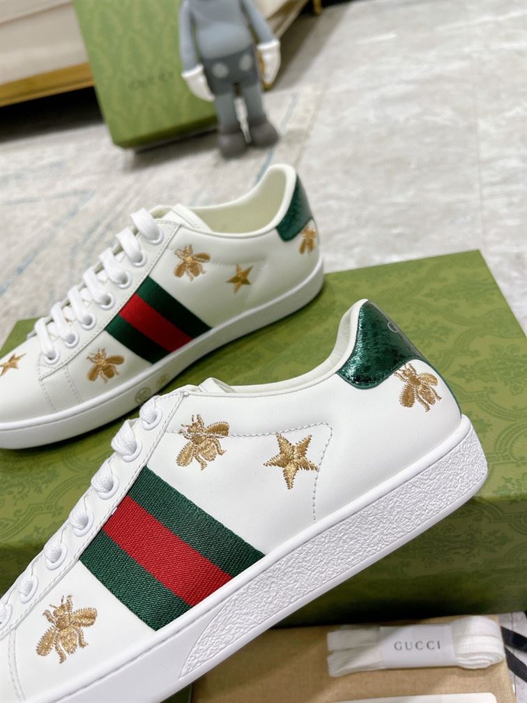 GUCCI ACE EMBROIDERED SNEAKER WITH BEES AND STARS – GCC090