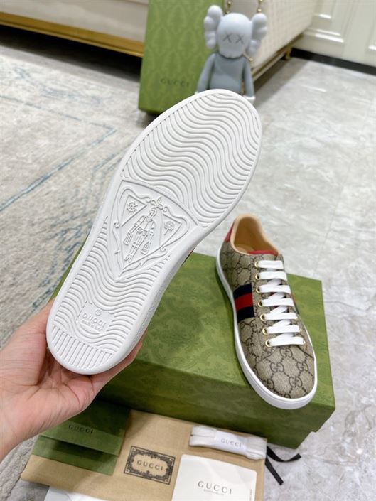 GUCCI ACE GG SUPREME SNEAKER – GCC093