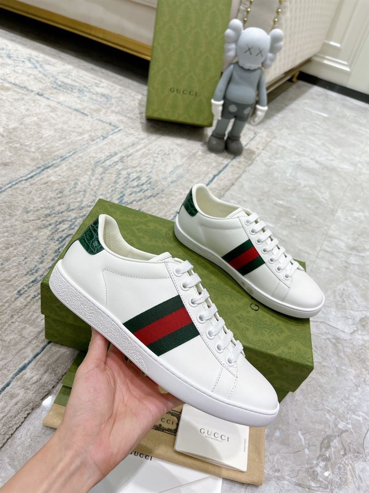 GUCCI ACE LEATHER SNEAKER – GCC089