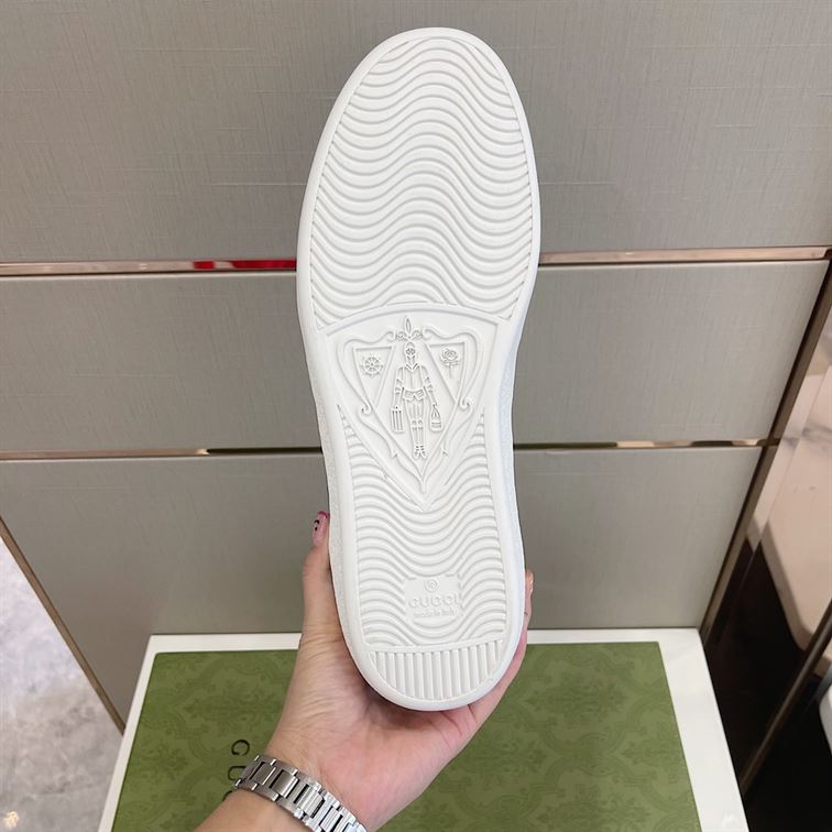GUCCI MEN’S GG SNEAKER – GCC036